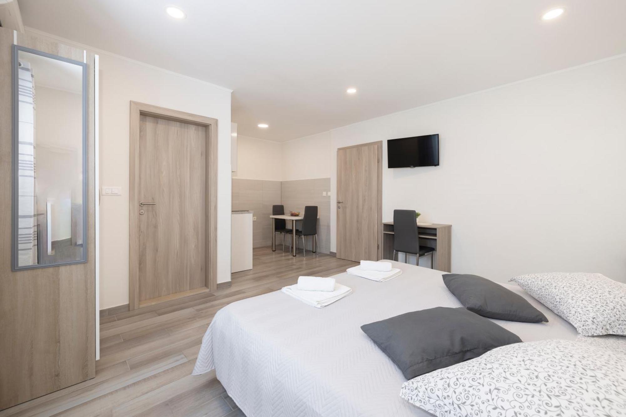 Apartmani Marta Tučepi Exterior foto
