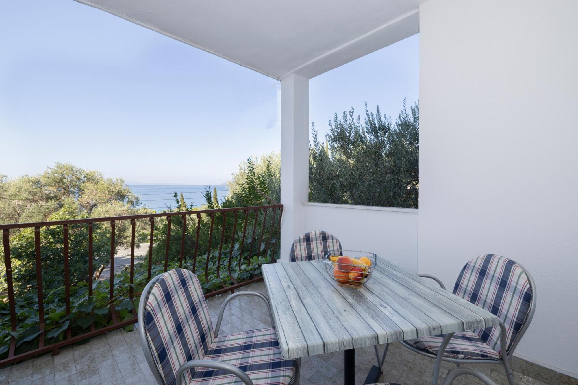 Apartmani Marta Tučepi Exterior foto